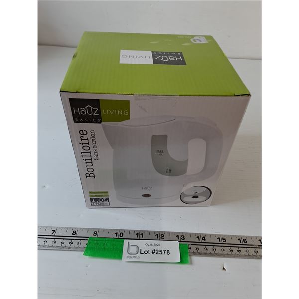 NIB Hauz 1 Liter (4 Cup) Cordless Kettle with Auto Off