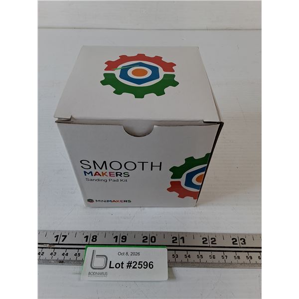 New 8 Pack Minimakers 4x4x1 Sizeable Sanding Pads