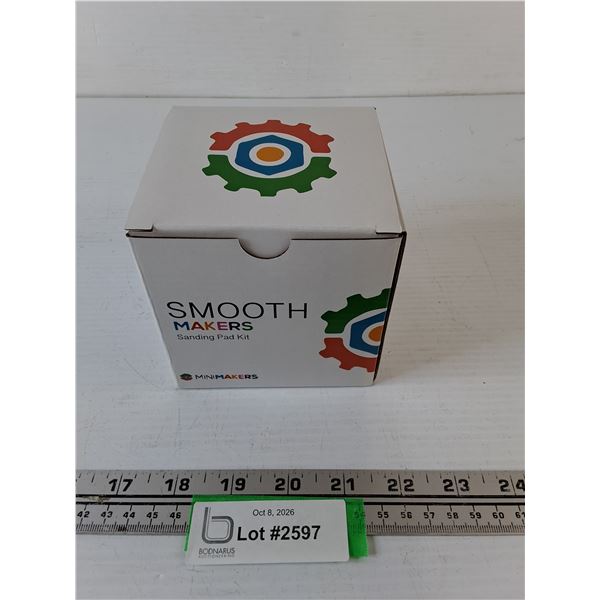 New 8 Pack Minimakers 4x4x1 Sizeable Sanding Pads