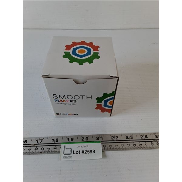 New 8 Pack Minimakers 4x4x1 Sizeable Sanding Pads