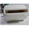 Image 7 : Easy Bake Oven - Tested