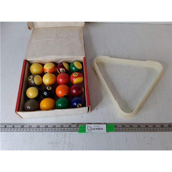 Pool Triangle & Ball Set