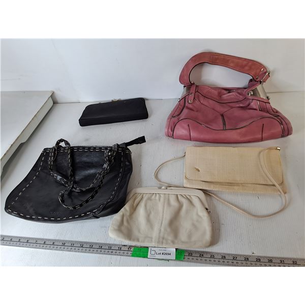 Women's Purses/Clutches