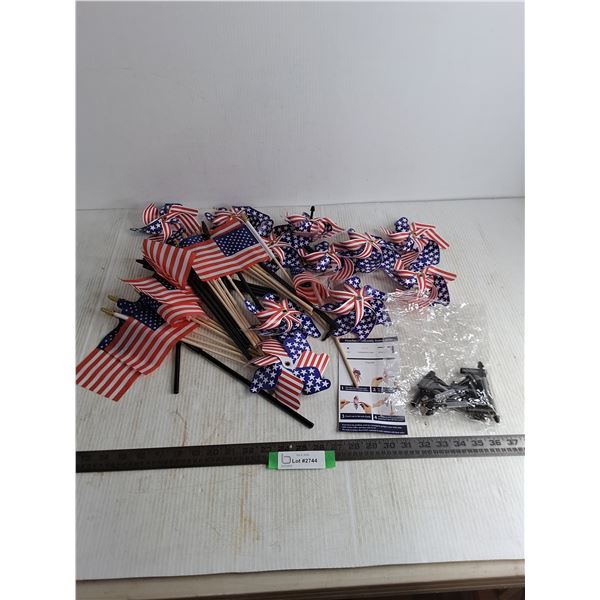 Mini US Flags & Pinwheels