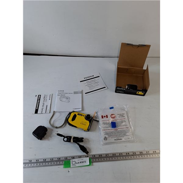 Fujifilm Finepix XP60 Series Waterproof Camera Untested As-Is with Manuals, Disc, Charging Cord, Box
