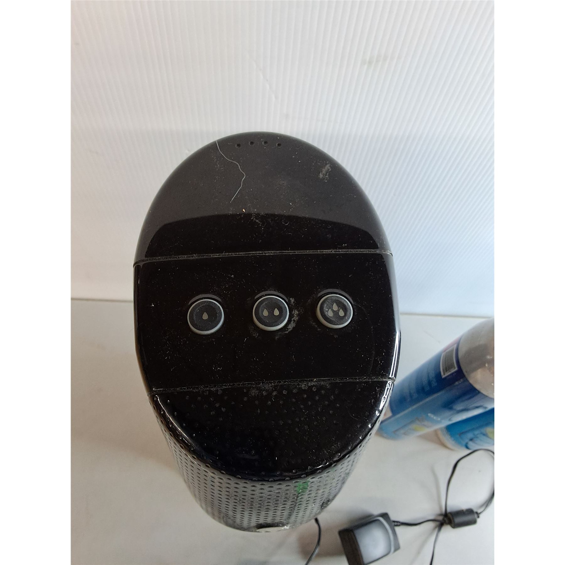 Sodastream Sparkling Water Maker- Powers On/As Is & (4) CO2 Cylinders ...