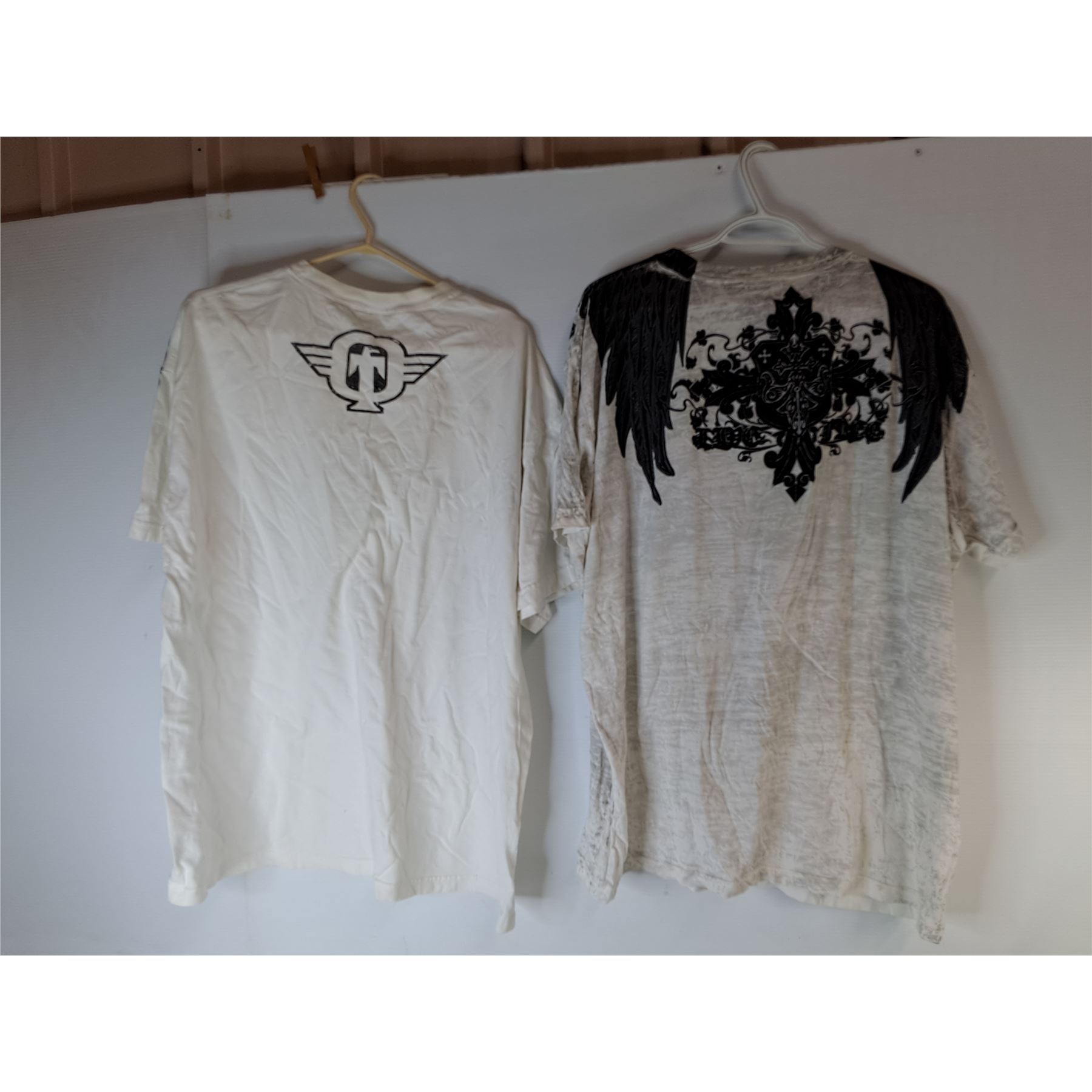 (2) Men's Graphic Tees-XXL - Bodnarus Auctioneering
