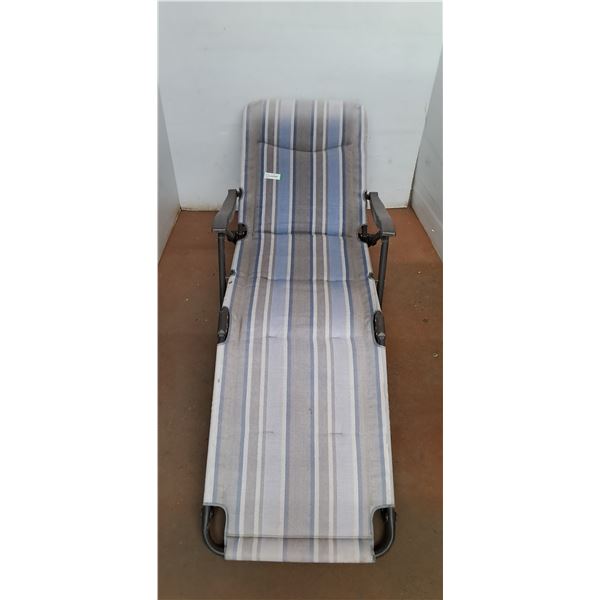 Folding Beach Chair 70"x25" Pickup Only