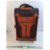 Image 1 : TravelTech Carry-On Rolling Suitcase 13x21x8", Pickup Only