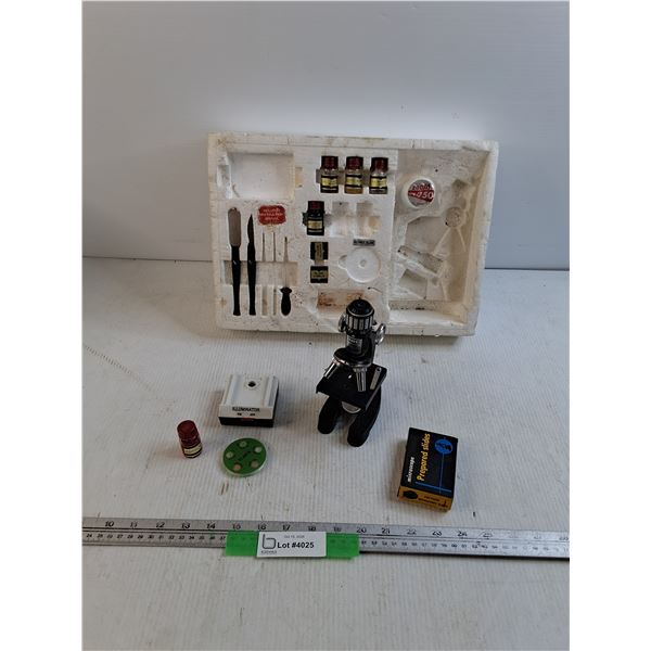 Pre-Owned Microscope Set - As Is