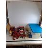 Image 1 : Assorted Christmas Decor, Storage Bin - Cannot Ship