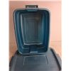 Image 2 : Rubbermaid Roughneck Shallow Storage Bin - 21x15x8.5", Pickup Only