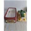 Image 2 : John Deere Tins & Vintage Porcelain Box