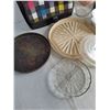Image 2 : Assorted Kitchenware, Fabric Pieces, School Bag, Vases, Vacuum Dock Station