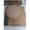 Image 2 : Pampered Chef 15" Round Stone Ovenware, Framed Wall Decor - Largest 19" x 17"