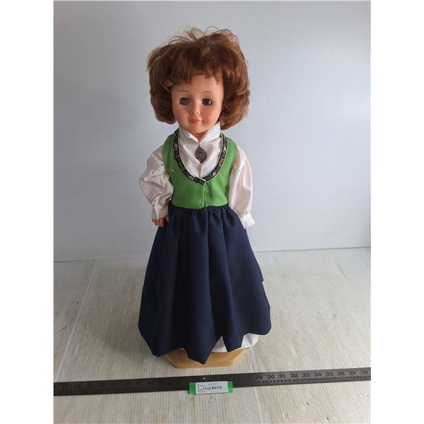 Poseable 25" Doll w/Stand