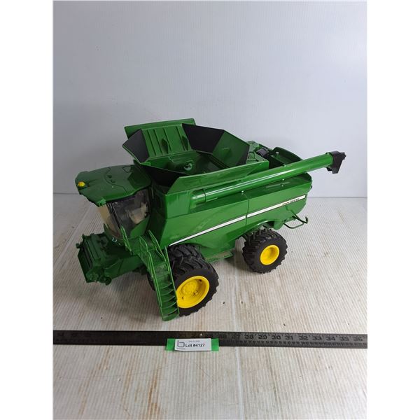 John Deere Toy Combine - Missing Swather