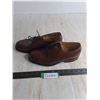 Image 1 : Unused Pair of Jarman Men's Size 6 Leather Dress Shoes