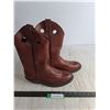 Image 1 : Unused Pair of Vibram Size 9 Leather Cowboy Boots