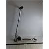 Image 1 : * Razor Scooter - 32" High x 23" Length - Adjustable Height, Pickup Only