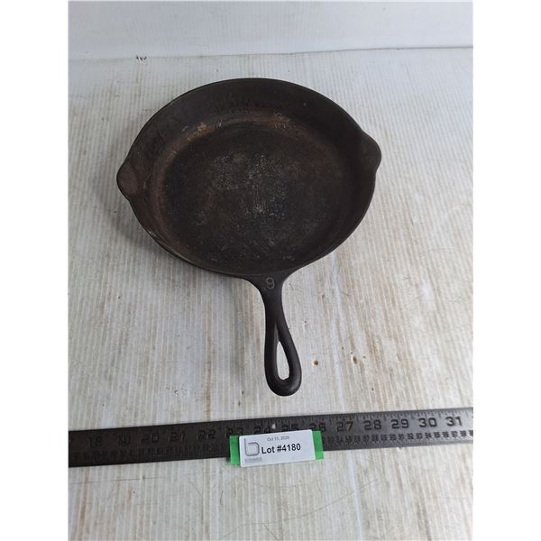 Vintage #9 Cast Iron Skillet