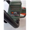Image 5 : Black & Decker Electric Hedgetrimmer- Powers On, Can't Ship