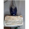 Image 3 : Shark Steam Mop & Pads- Powers On, Can't Ship