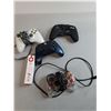 Image 2 : Xbox & Playstation Buzz Controllers, Wii Remote