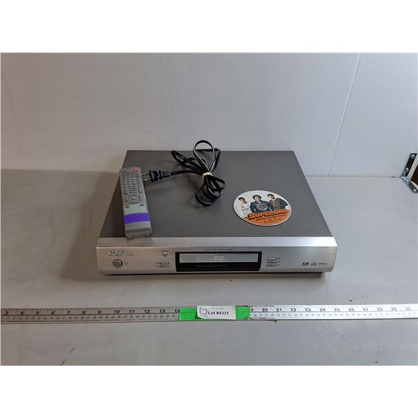 Toshiba DVD Player- Powers On, Remote & Superbad Movie