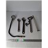 Image 1 : Compression Tester, Wire-loop Testing Tool, Adjustable Wrenches