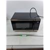 Image 1 : Frigidaire Microwave - 17.5x10x11" - Tested - Functional - New, Pickup Only