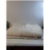Image 1 : Silhouette Home Faux Fur Rug 5x7' - As Is