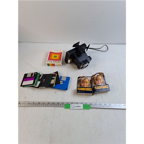 (14) Floppy Discs - (2) Boxes Of Flash Cubes - Polaroid Square Shooter 2 Camera - As Is