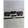 Image 1 : (3) Ladies Sunglasses w/Cases