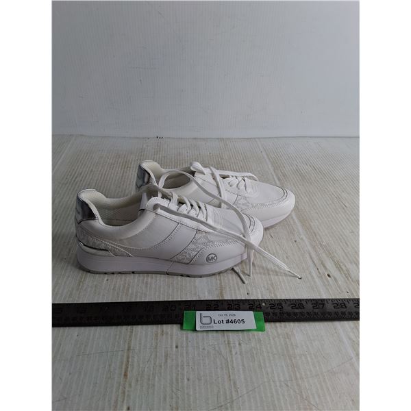Unused Pair of Michael Kors Walking Shoes - Ladies Size 6.5