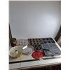 Image 1 : Assorted Bakeware & Grillware, Trivets, Misc.