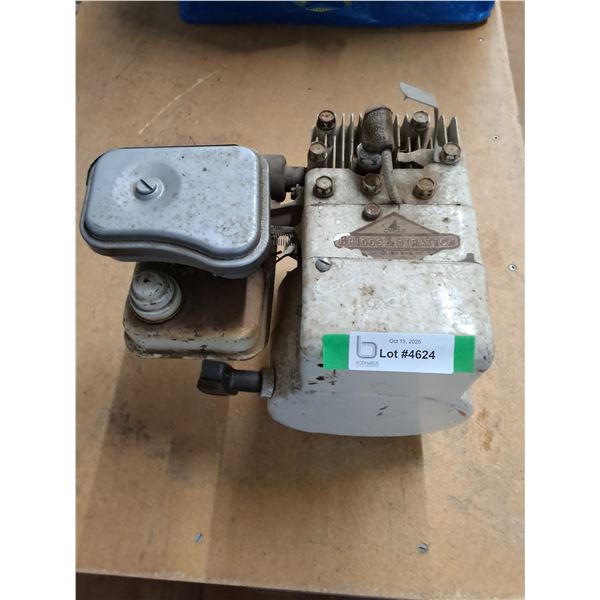 Briggs & Stratton 4 Cycle 3HP Gas Engine - Untested, As is - Cannot Ship