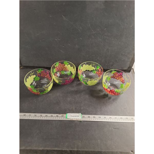 (4) Glass Bowls With Painted Grapes 5.5" Diameter