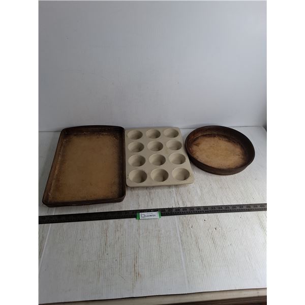(3) Stoneware Cooking Trays - Largest 18" x 11.5"