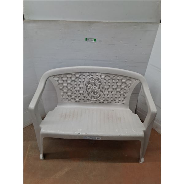 *** Plastic Bench (34.5x32.5"), Pickup Only