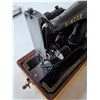 Image 5 : Vintage Singer Sewing Machine- Powers On, Can't Ship