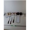 Image 1 : Kitchen Knives, Condiment Dishes, Coffee Mugs, Misc.