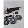 Image 2 : Black & Decker 4 1/2" Small Angle Grinder- Powers On