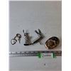 Image 1 : Small Pewter Statue of Liberty, Pocketknife, Belt Buckle, Heart Keychain