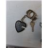Image 4 : Small Pewter Statue of Liberty, Pocketknife, Belt Buckle, Heart Keychain
