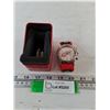 Image 1 : Detroit Red Wings NHL Hockey Watch Unpowered As-Is with Display Container