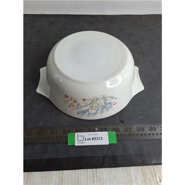 Pyrex Blue Iris 9  Casserole Bowl