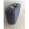 Image 3 : Vintage Holiday Suitcase - 16x12x6", Pickup Preferred