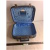 Image 1 : Vintage Holiday Suitcase - 16x12x6", Pickup Preferred