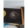 Image 3 : Pair of Omni Home Speakers - 24x9.5x17" - Some Damage, As is - Cannot Ship